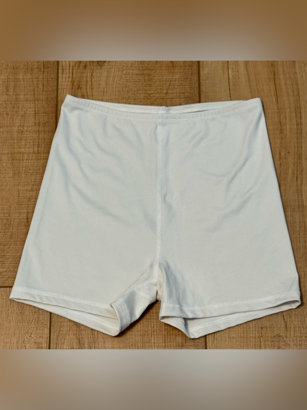 Reformation EcoMove High Rise Bike Shorts Cream Ivory Medium NWOT